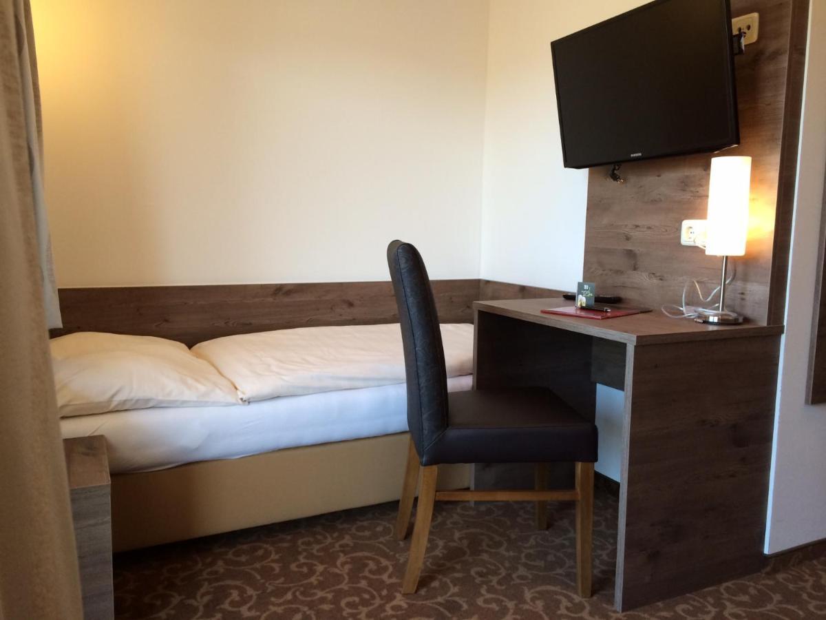 Suess Hotel 3*